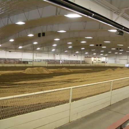 indoor_horse_arena_-_interior-compressed